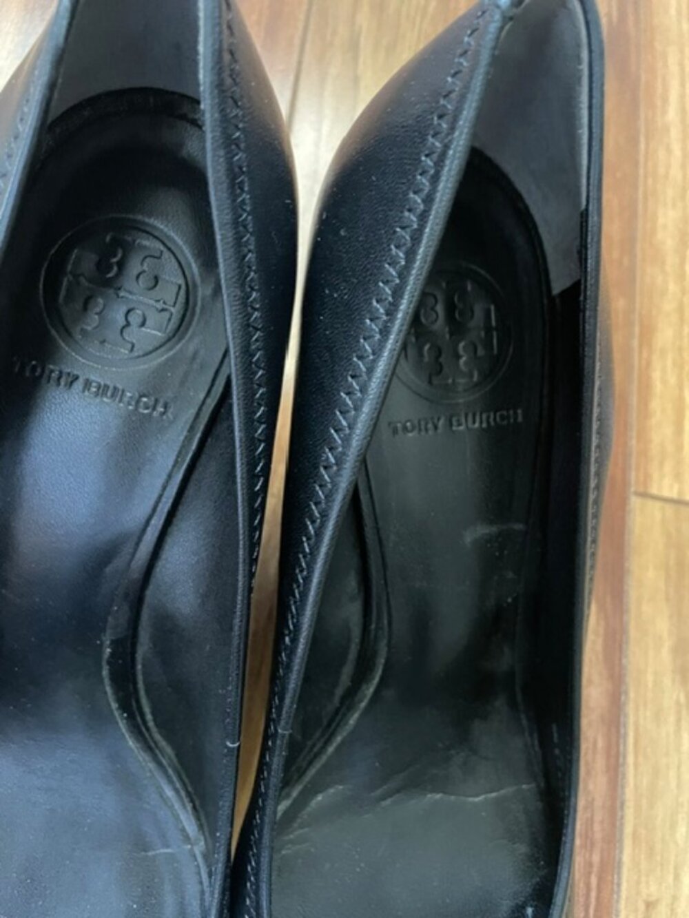 Tory Burch Women's Sally Wedge Platform Pump Shoes, Black, Size 8.5 - Picture 2 of 6